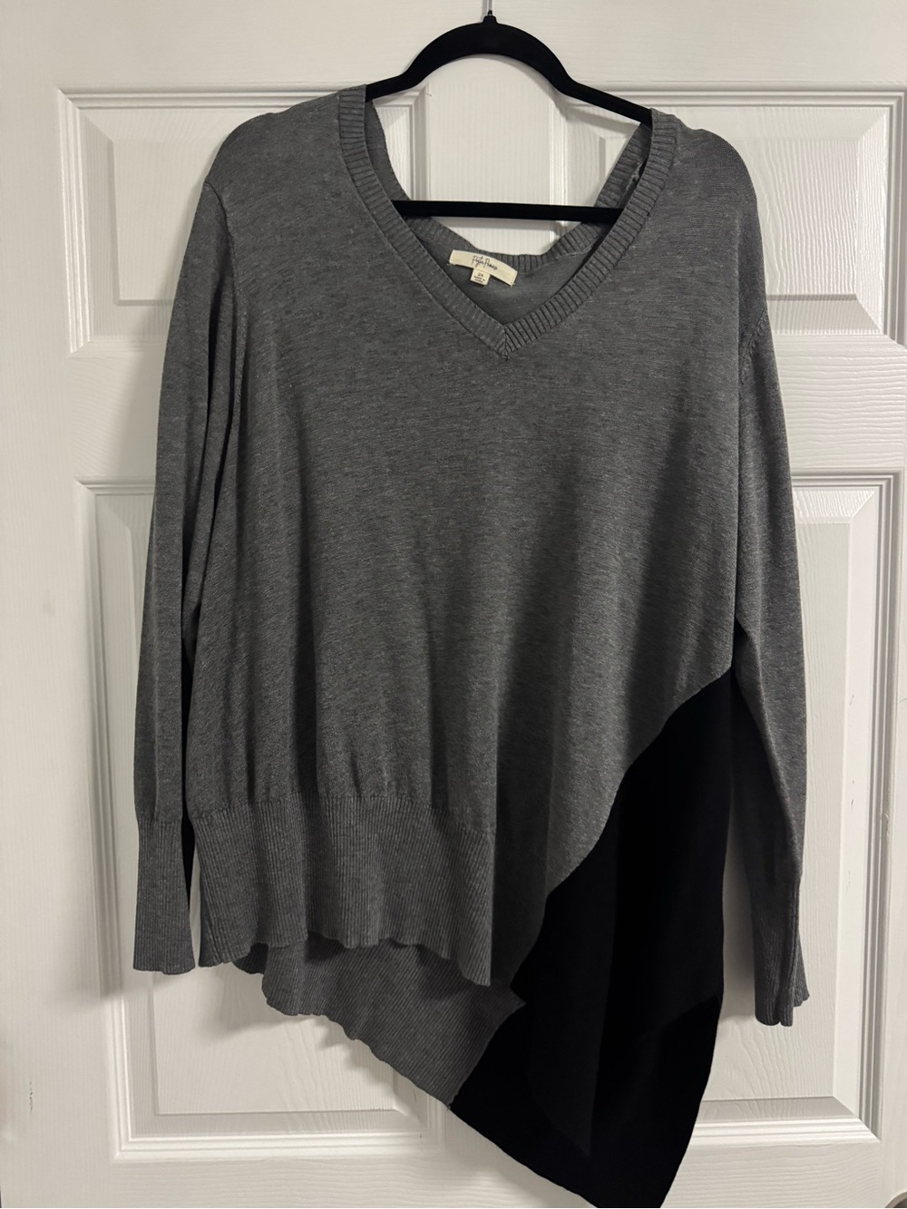Asymmetrical V-Neck Colorblock Sweater - Gray/Black